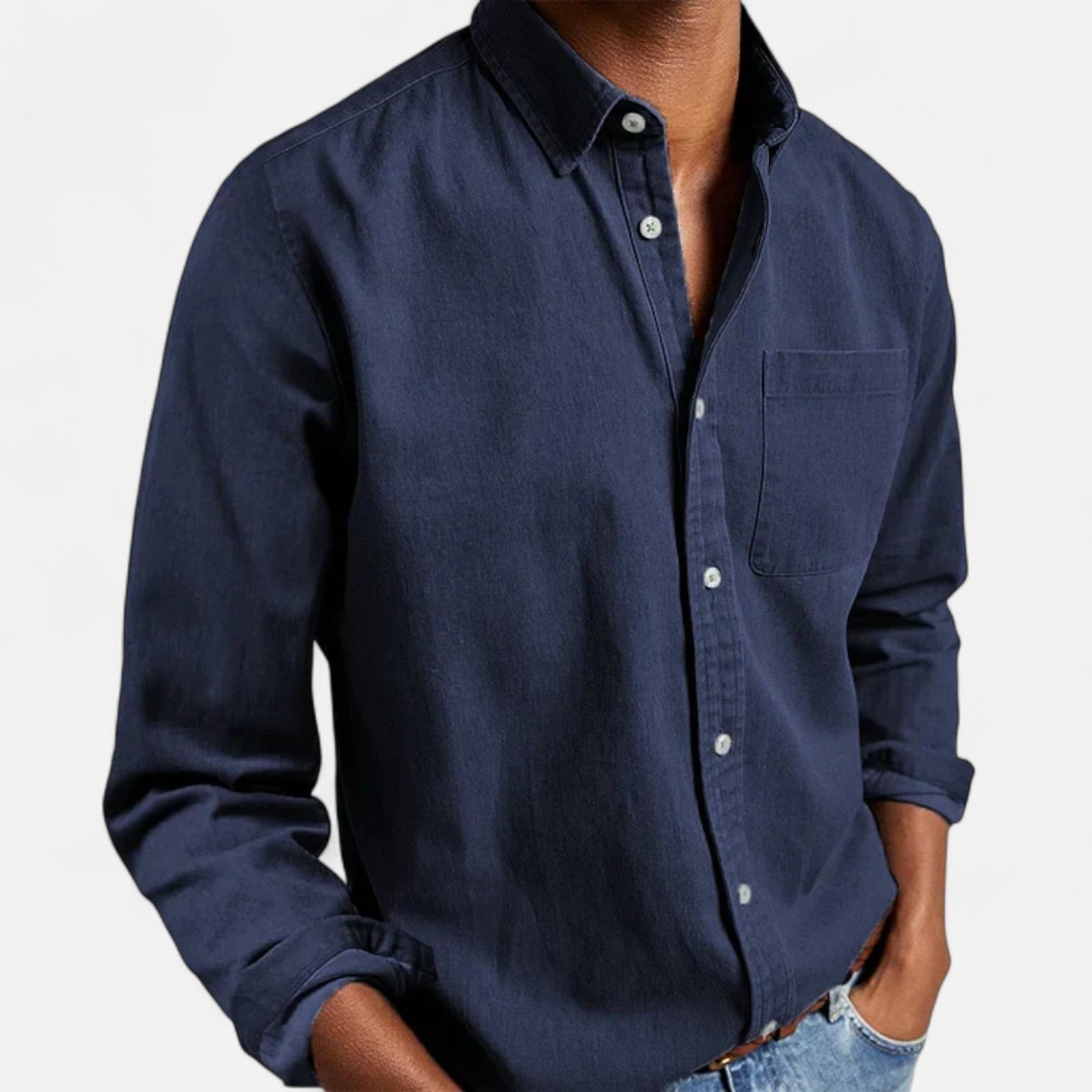 Men’s Shirt with Classic Fit and Button Closure